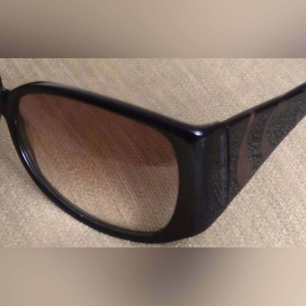 Alexander McQueen sunglasses - Picture 9 of 9